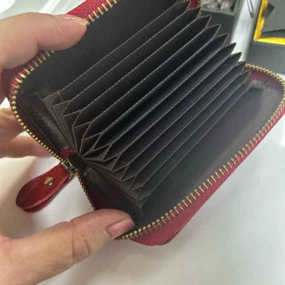 Monogrammed Leather Card Case - Picture 4 of 10